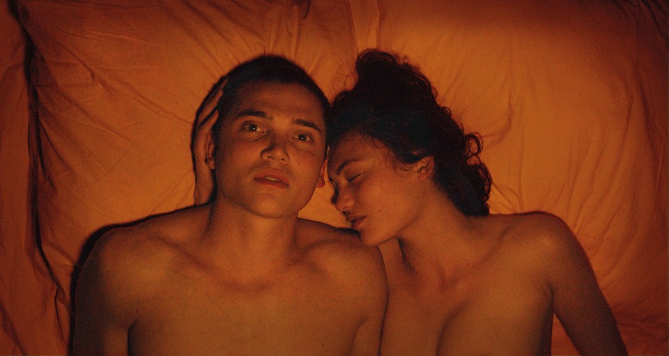 Murphy (Karl Glusman) e Electra (Aomi Muyock): o que é o amor? | Divulgação