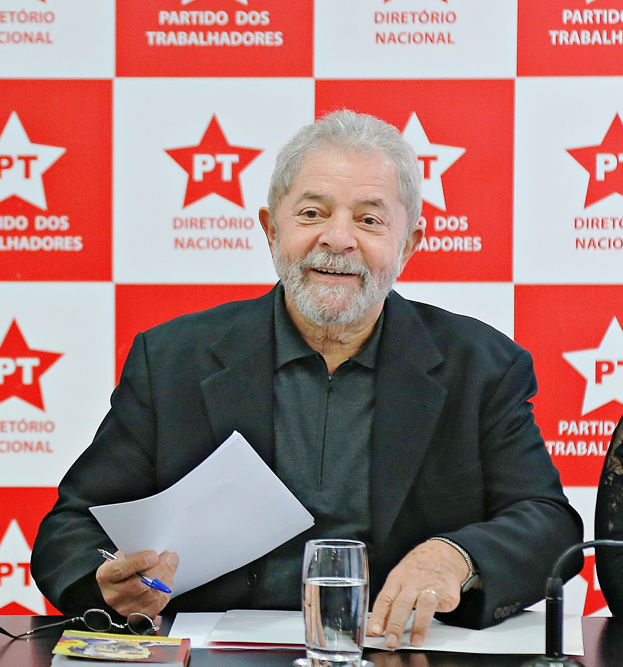 Em encontro com petistas em SP, ex-presidente defendeu ainda mudanças na economia com incentivo ao crédito | /