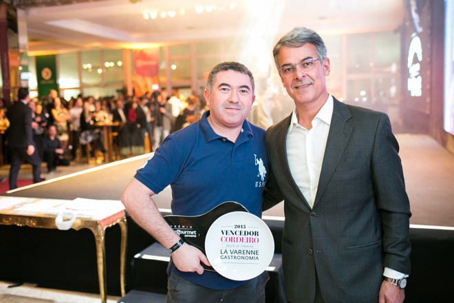 O sócio do restaurante Pobre Juan, Luiz Marsaioli, com a diretora da Unidade de Jornais do GRPCOM, Ana Amélia Filizola. | Rubens Nemitz Jr