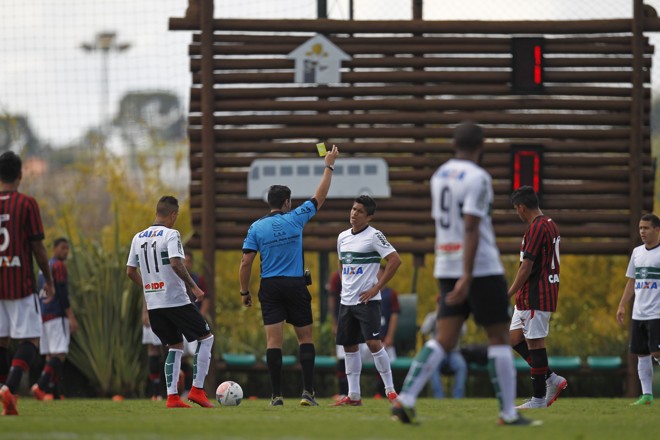 Coxa 2 x 1 Atlético-PR , jogo válido pela Taça FPF 2015 | Antônio More/Gazeta do Povo