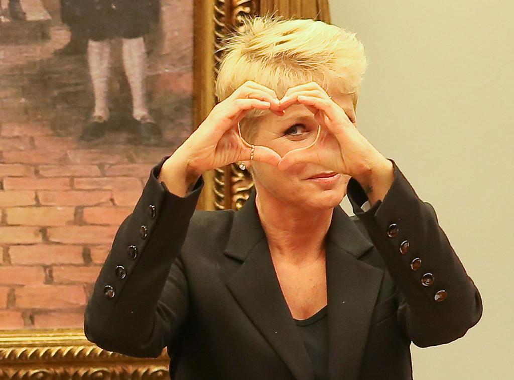 Xuxa foi ao velório e ao enterro do irmão, no Rio de Janeiro, acompanhada da filha e do namorado. | Pedro Ladeira ( Folhapress)/Gazeta