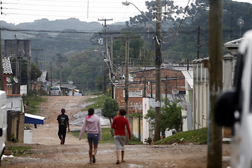 Vila Pantanal, no Alto Boqueirão, tem IDH de 0,681 e entraria na faixa de áreas a serem beneficiadas pelos recursos do novo Fundo Curitiba Mais Humana, de acordo com uma emenda ao Plano Diretor. | Albari Rosa/Gazeta do Povo