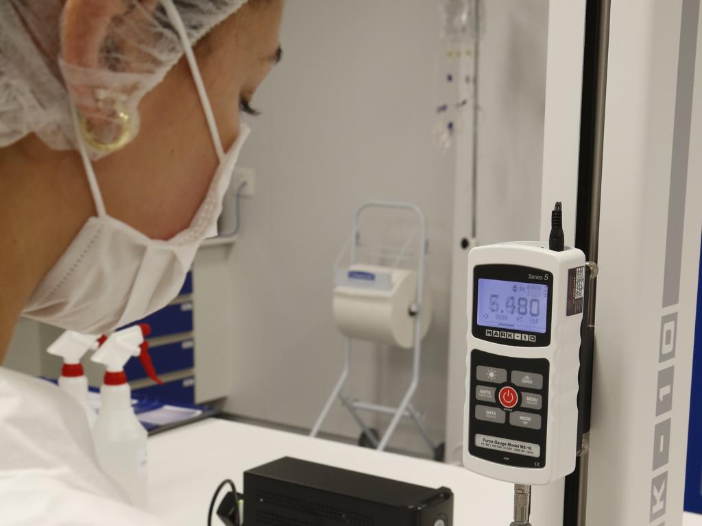 Empresas ainda têm dificuldade para contratar técnicos. | Ivonaldo Alexandre/Gazeta do Povo