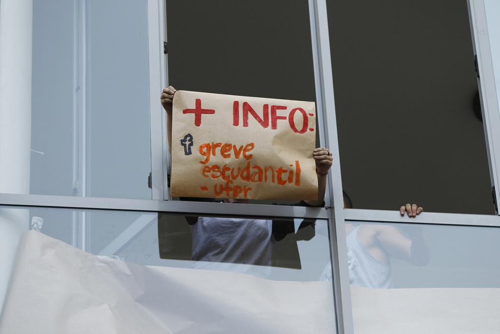 Estudantes estão no local desde o dia 31 de agosto | Jonathan Campos/Gazeta do Povo
