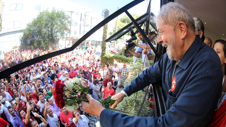 O ex-presidente Lula era suspeito de ter participado diretamente da negociação d e um repasse para o PT | HANDOUT/REUTERS