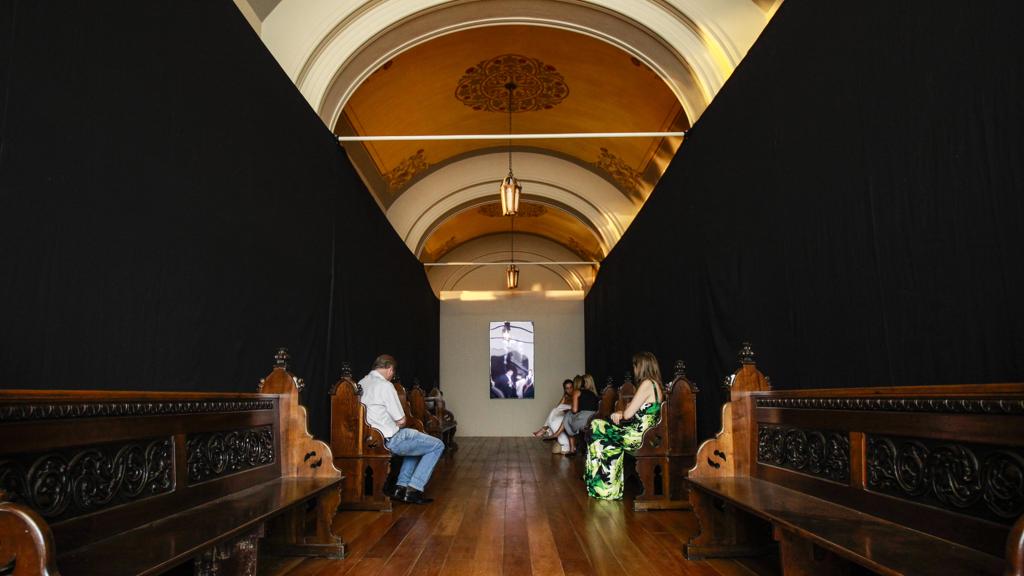 Prévia da obra de videoarte foi apresentada nesta terça-feira (22) | Daniel Castellano/Gazeta do Povo