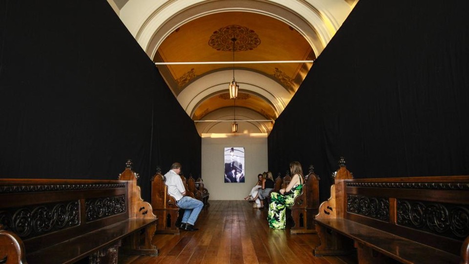 Prévia da obra de videoarte foi apresentada nesta terça-feira (22) | Daniel Castellano/Gazeta do Povo