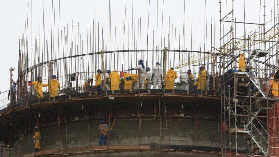 Construção de fábrica de cimento em Adrianópolis: cidade do Vale do Ribeira está entre as que receberam mais investimentos. | Aniele Nascimento/Gazeta do Povo