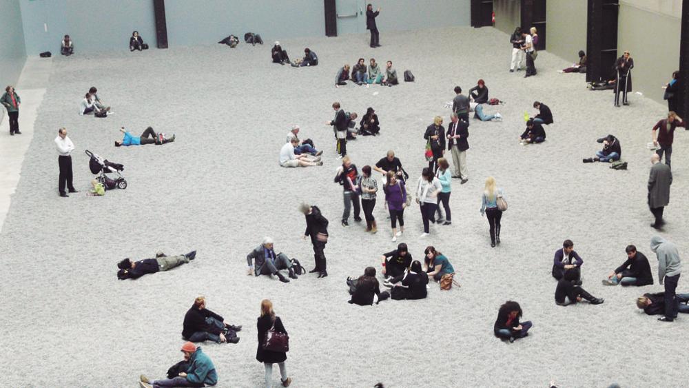 “Sunflower Seeds”, ou sementes de girassol, no Turbine Hall do museu Tate Modern, em 2010. | Loz Pycock/Wikimedia Commons
