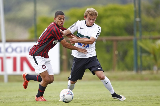 Coxa 2 x 1 Atlético-PR , jogo válido pela Taça FPF 2015 | Antônio More/Gazeta do Povo