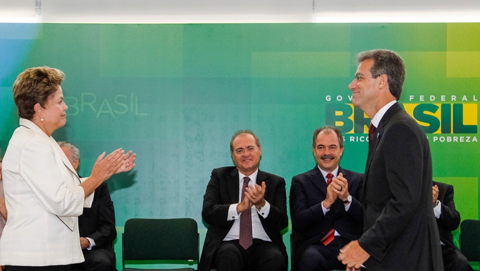 Para superar o impasse com o PMDB, a presidente sinalizou que estaria disposta a dar sete ministérios à sigla | R.Stuckert/PR