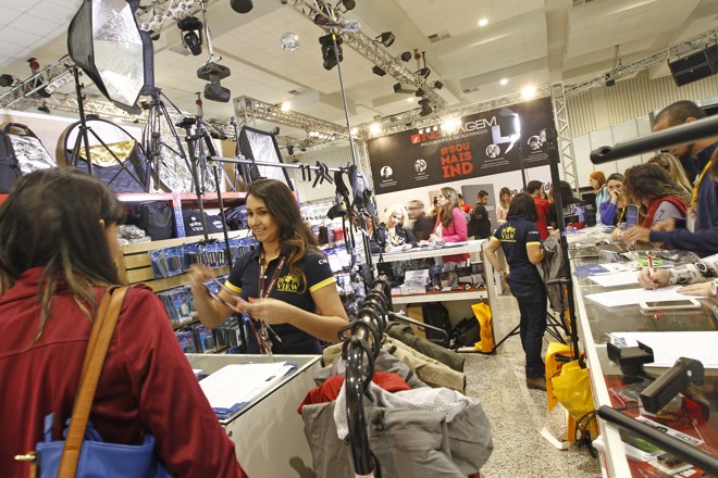 Feira do Fotoinnovation 2015 no Espaço Torres. | Antônio More/Gazeta do Povo