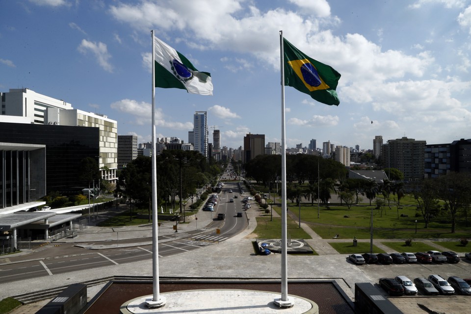 Governo do Paraná atingiu o superávit graças ao aumento de impostos, não ao corte de despesas. | Albari Rosa/Gazeta do Povo