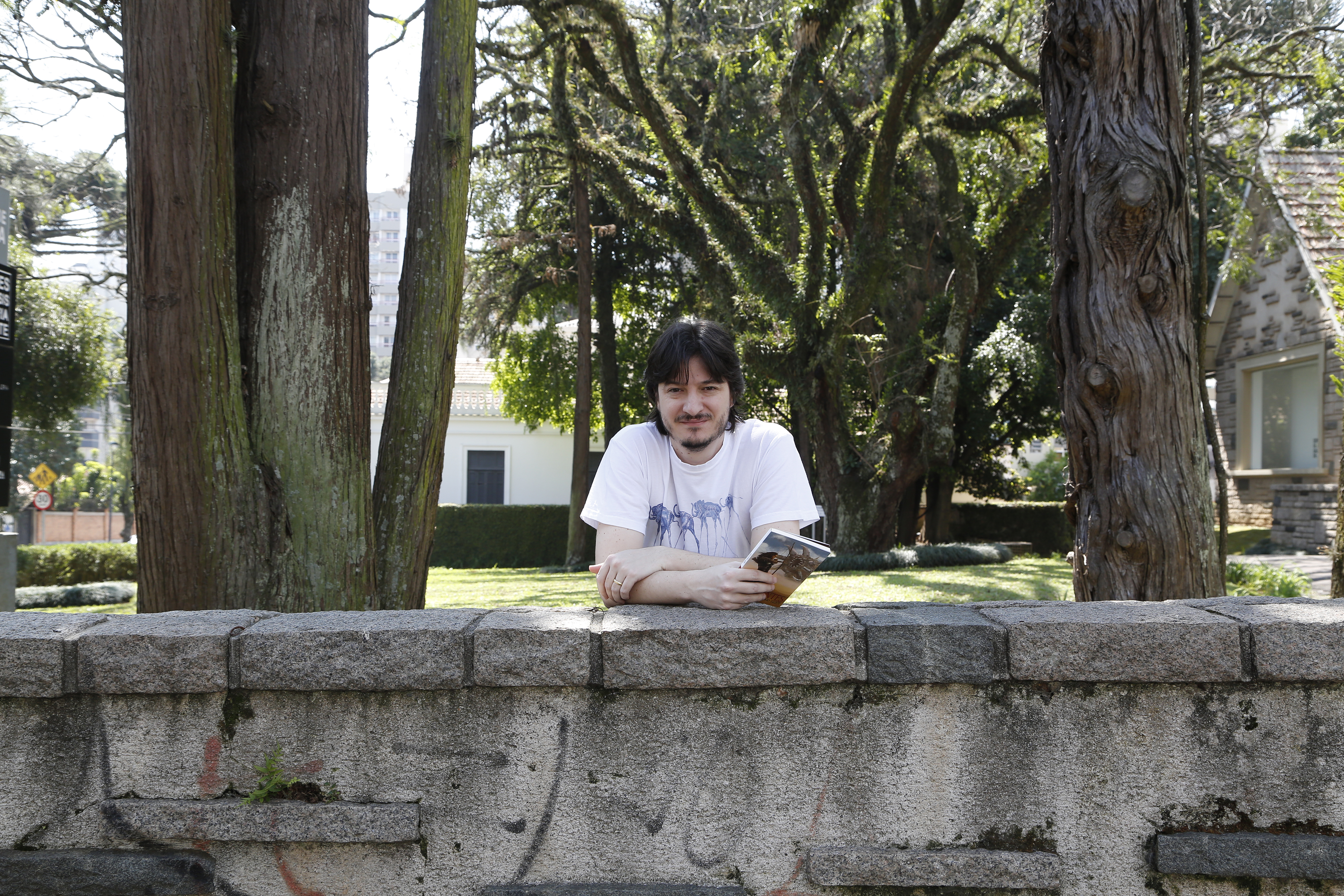 Thiago Tizzot, autor de “Três Viajantes”, que será adaptado para o cinema | Henry Milleo/Gazeta do Povo