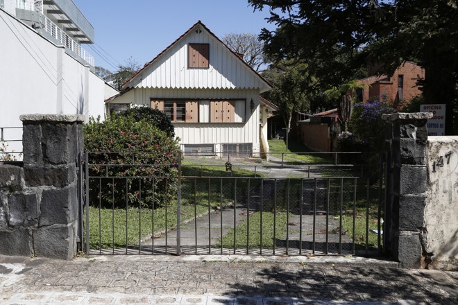 Presença de casas é comum na extensão da via. | Henry Milleo/Gazeta do Povo