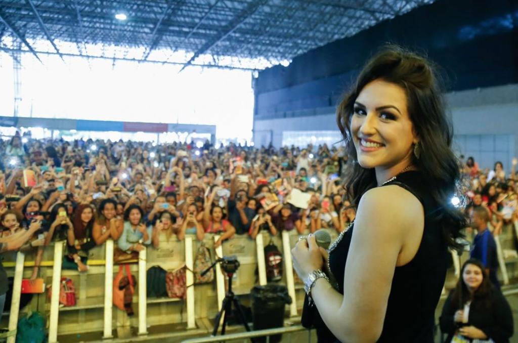Paranaense Kéfera Buchmann atrai jovens para a Bienal do Rio. | Reprodução/Instagram