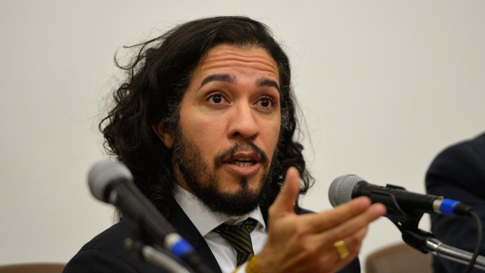 Jean Wyllys, autor do projeto, também queria acabar com o crime de desacato contra funcionário público: item foi retirado do texto. | Wilson Dias/Agência Brasil/