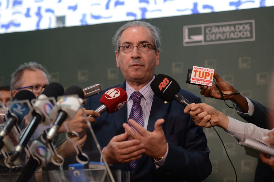 O Supremo Tribunal Federal considerou inconstitucional que empresas doem a partidos e candidatos, o que levou Dilma a vetar esse ponto da reforma política aprovada no Congresso. | /