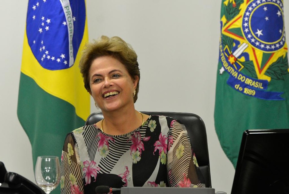 Petista tenta agradar aliados para evitar um possível rompimento do PMDB. | Wilson Dias/Agência Brasil