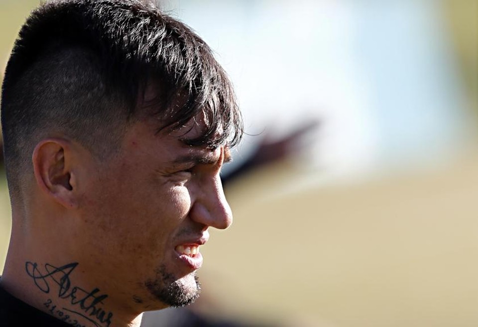João Paulo garante que não tem caveira tatuada. | Albari Rosa/Gazeta do Povo