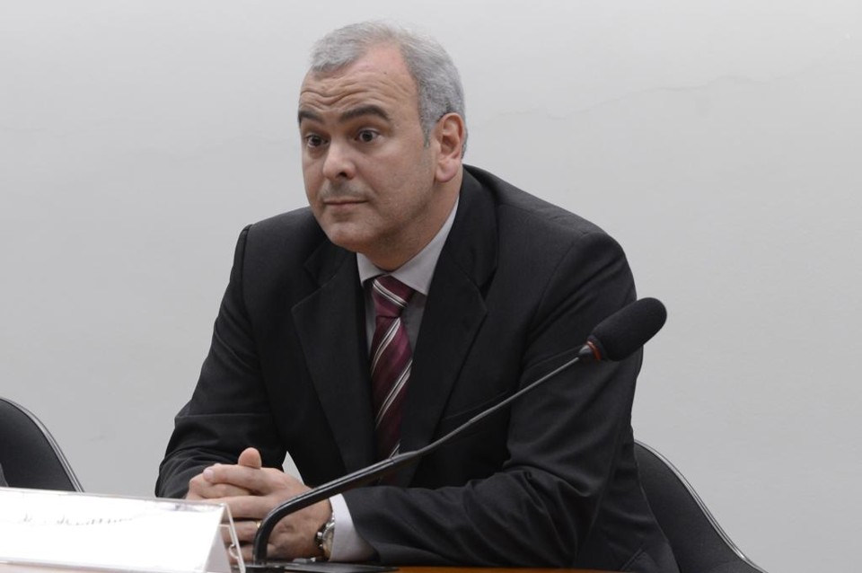 Durante sua fala, Delgado anuncia que está se afastando da CPI, já que foi citado por Pessoa e pode ser investigado na Operação Lava Jato | Valter Campanato/ABR