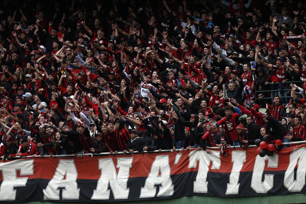 Torcida atleticana no Couto Pereira. | Albari Rosa/Gazeta do Povo