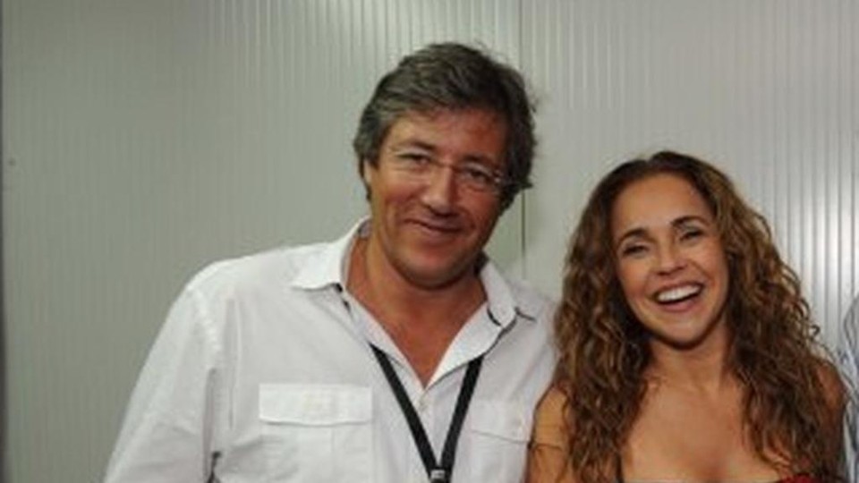 Luís Boto ao lado de Daniela Mercury, em evento na cidade portuguesa de Portimão. | Reprodução/Facebook