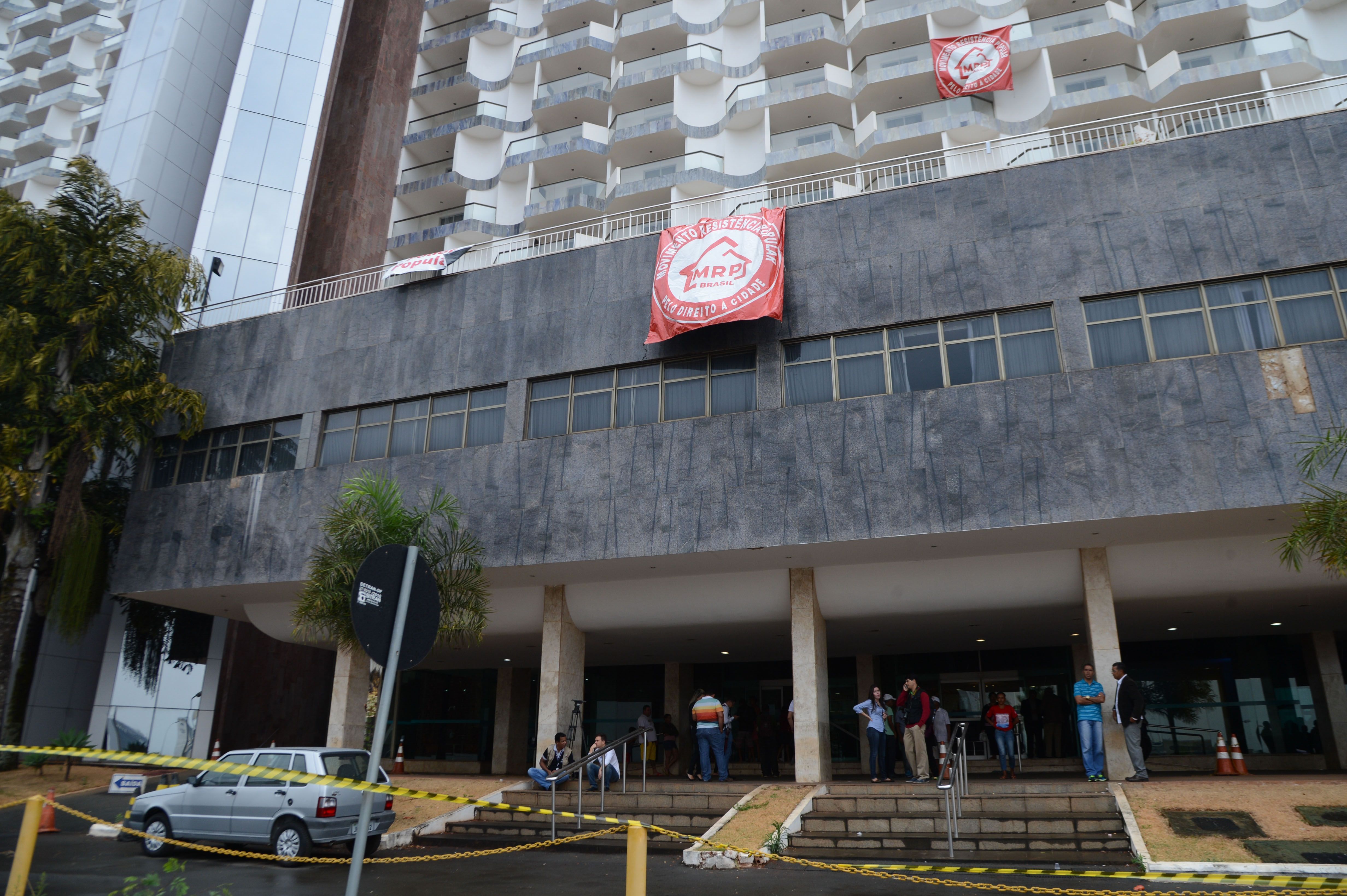 Fachada do hotel na Asa Sul de Brasília: invasão pelos sem-teto. | Foto: Elza Fiúza/ Agência Brasil