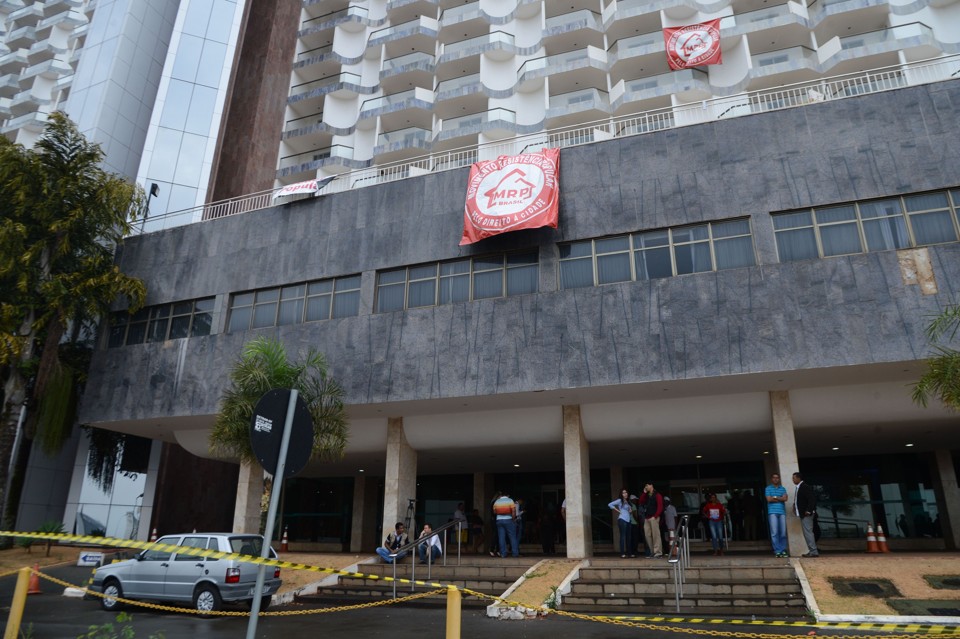 Fachada do hotel na Asa Sul de Brasília: invasão pelos sem-teto. | Foto: Elza Fiúza/ Agência Brasil