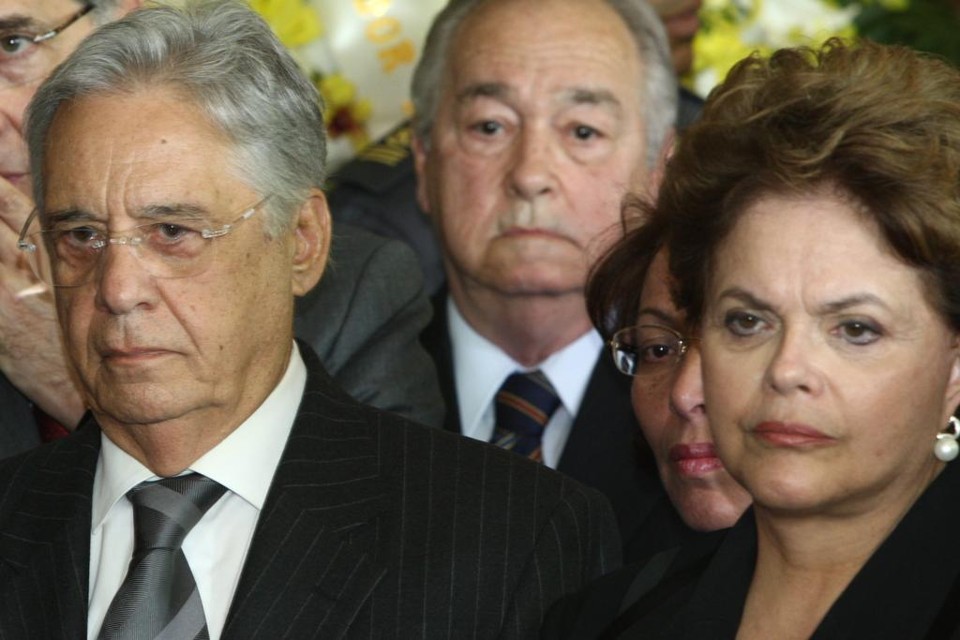 Para ex-presidente, é difícil Dilma voltar a ter controle da situação política. |