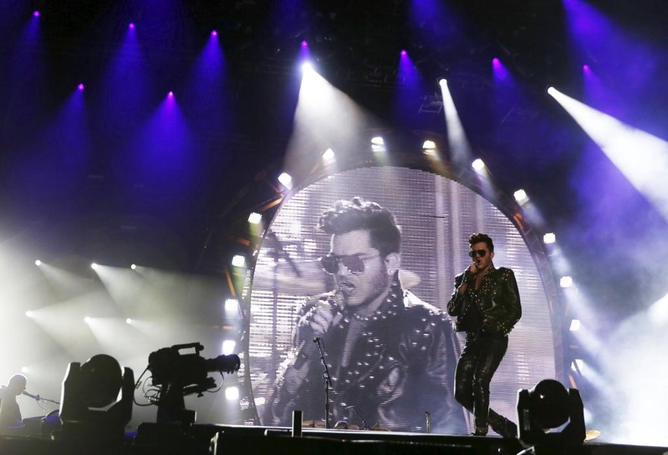 O vocalista norte-americano Adam Lambert, acompanhou os remanescentes do Queen. | PILAR OLIVARES/REUTERS