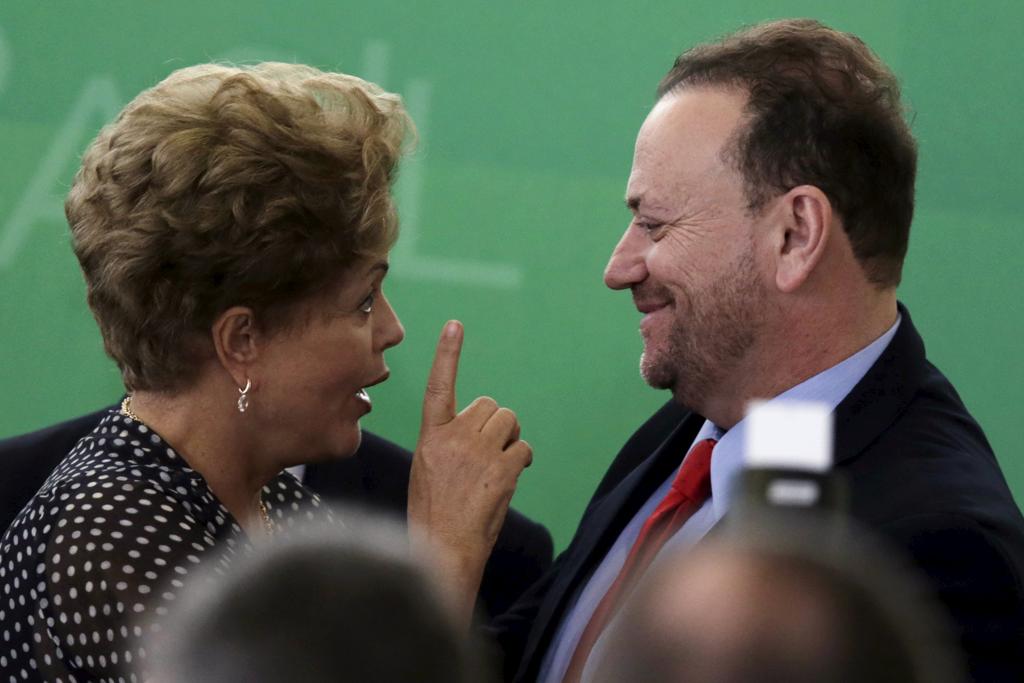 Edinho era tesoureiro da campanha de Dilma e hoje exerce o cargo de ministro da Secretaria de Comunicação Social (Secom) da Presidência da República | UESLEI MARCELINO/REUTERS