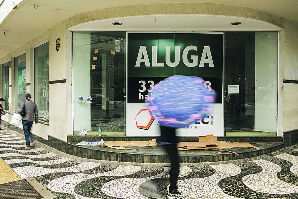 Só metade das empresas passa dos 4 anos de vida Menos da metade das empresas abertas em 2009 ainda funcionavam em 2013. | Marcelo Andrade/Gazeta do Povo