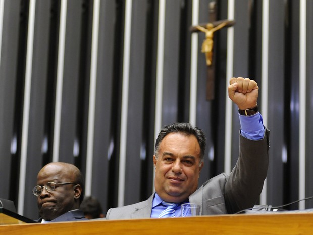 Juiz manteve prisão preventiva do ex-petista por suspeita em outros crimes | /