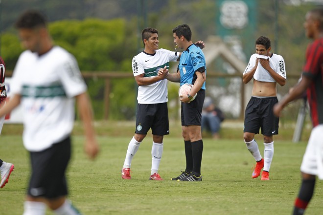 Coxa 2 x 1 Atlético-PR , jogo válido pela Taça FPF 2015 | Antônio More/Gazeta do Povo