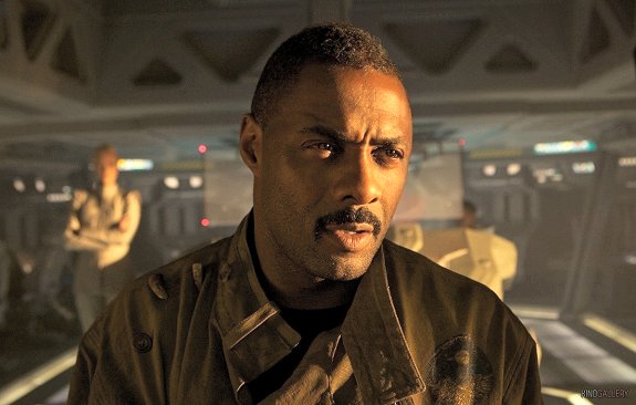 Idris Elba em cena de “Prometheus”. | Divulgação