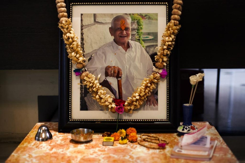 Manikchand Lodha, membro do Jainismo, fez o voto do santhara e jejuou até morrer, em agosto. Um juiz declarou a prática suicídio, que vai contra as leis da Índia | Serena De Sanctis/The New York Times