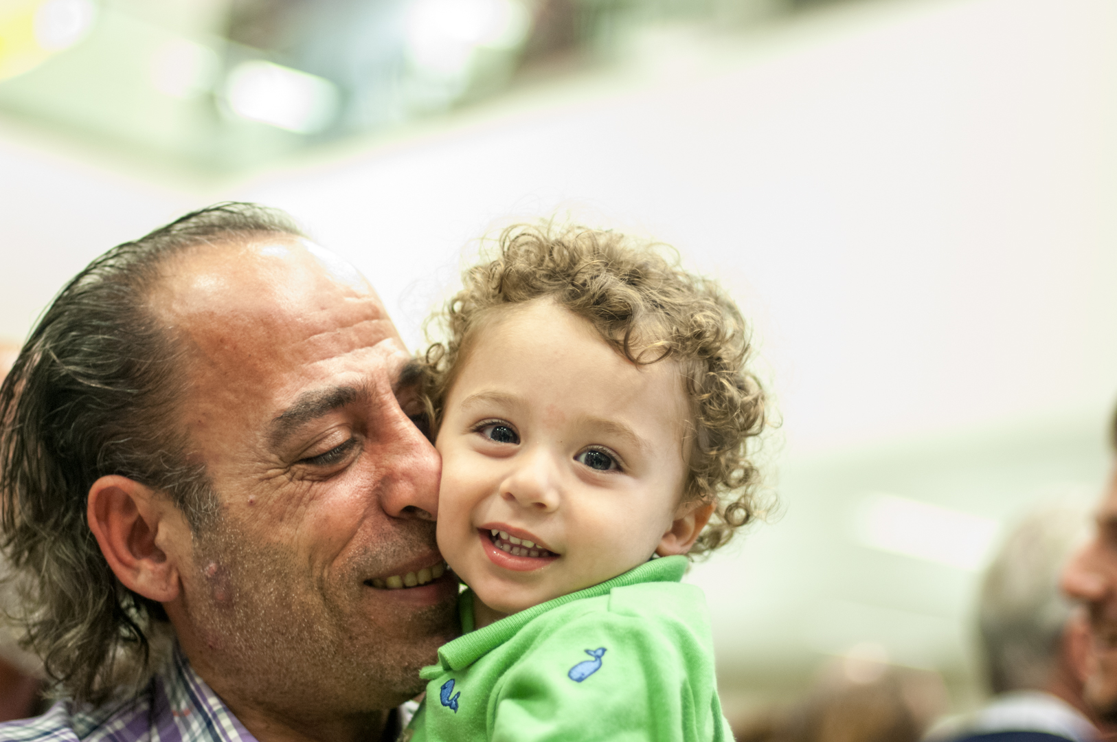 Garbis com o filho Pegore, que completou dois anos de idade. | Thyago Souza/Gazeta do Povo