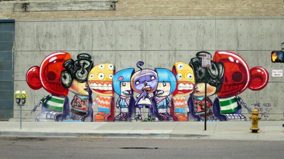 Arte de David Choe, que grafitou as paredes do Facebook em troca de ações da empresa e acabou ganhando US$ 200 milhões. | Daniel Lobo/Wikimedia Commons