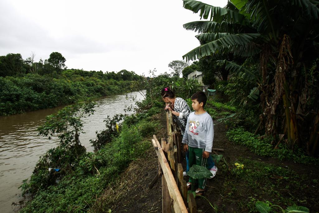 Rios ficaram bastante cheios em Curitiba | Daniel Castellano/Gazeta do Povo
