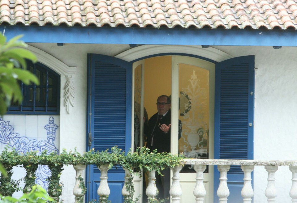 Operação do Gaeco prende o delegado Rubens Recalcatti e policiais civis Delegado é fotografado no interior da sede do Gaeco, no bairro Ahú, em Curitiba | Aniele Nascimento/Gazeta do Povo