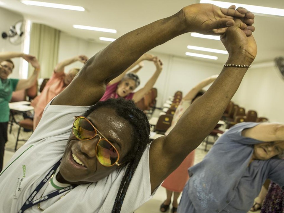 Jacob Cachinga: dando aulas de educação física depois de muitas academias lhe fecharem portas. | Marcelo Andrade/Gazeta do Povo