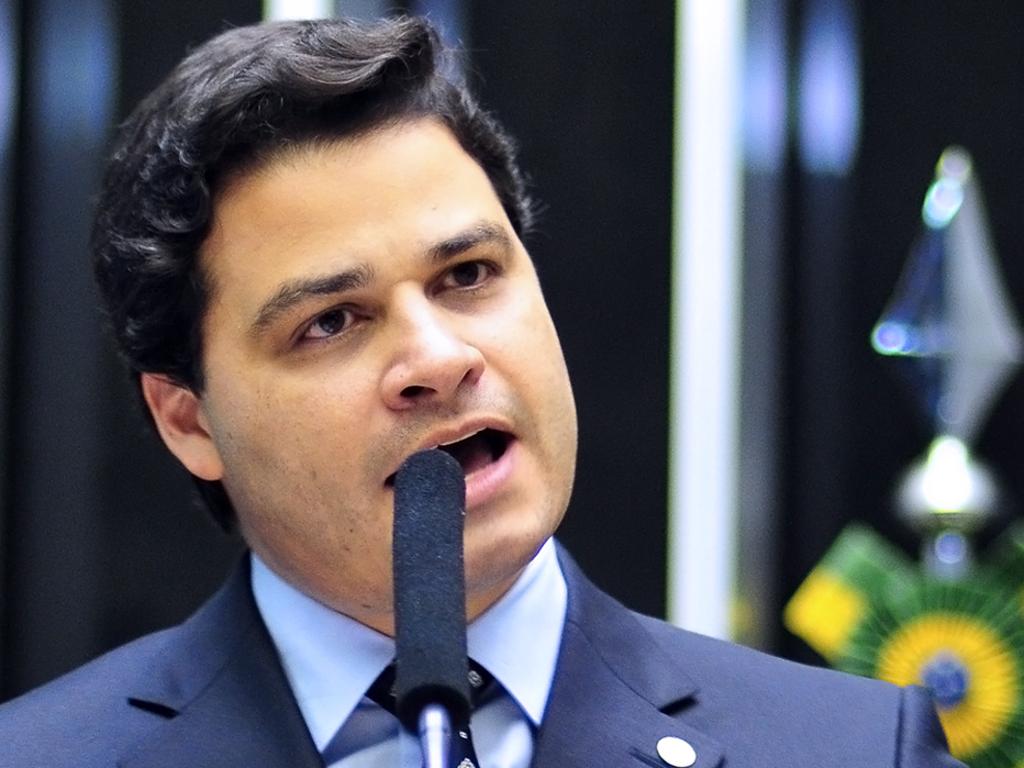 A apuração foi motivada por levantamento feito pelo deputado federal Sandro Alex (PPS-PR), que encontrou propagandas de empresas federais como Correios, Petrobras e Caixa Econômica Federal nos endereços eletrônicos com material considerado ilícito. | SAULO CRUZ/GAZETA