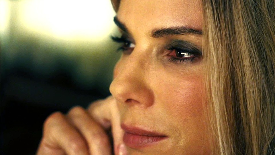 Cena de “Especialista em Crise”, com Sandra Bullock. | Divulgação