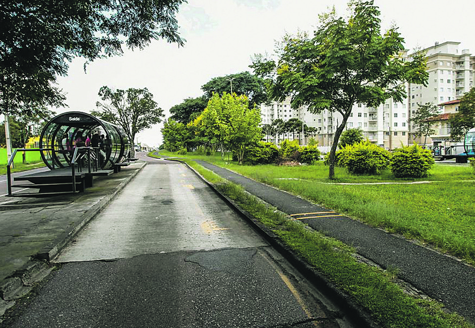 Avenida Pres. Wenceslau Braz está entre os eixos que deverão ter o adensamento incentivado. | Brunno Covello/Arquivo/Gazeta do Povo