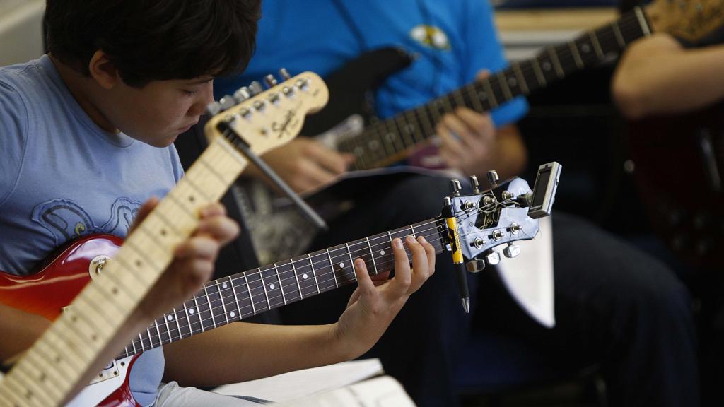 Alunos de guitarra na 32ª edição da Oficina, em 2014. | Jonathan Campos/Arquivo Gazeta do Povo