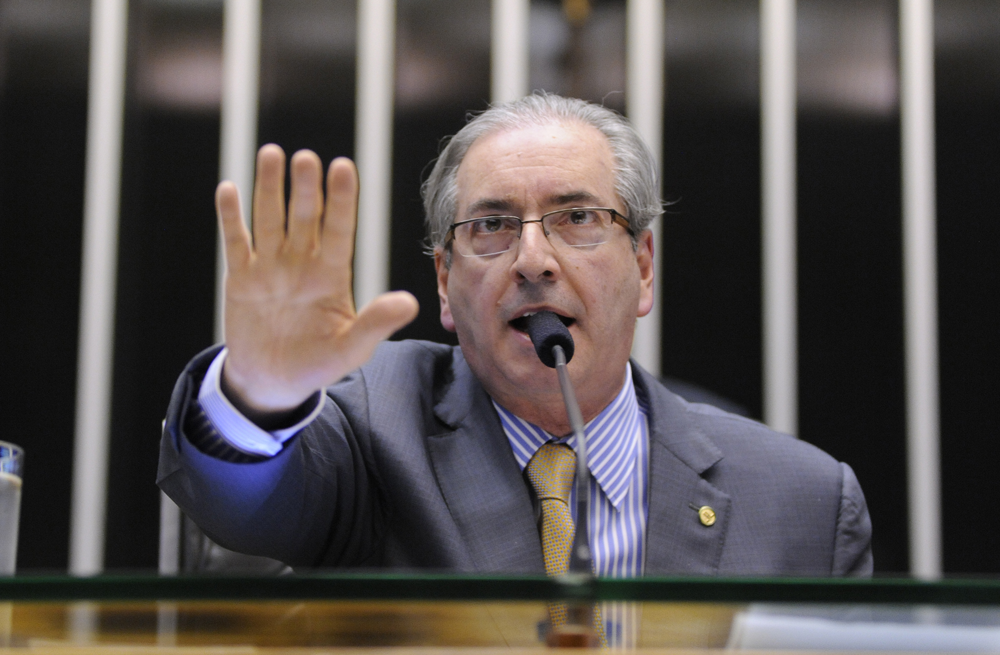 Por ser brasileiro nato, Eduardo Cunha não pode ser extraditado para a Suíça. | LUIS MACEDO/