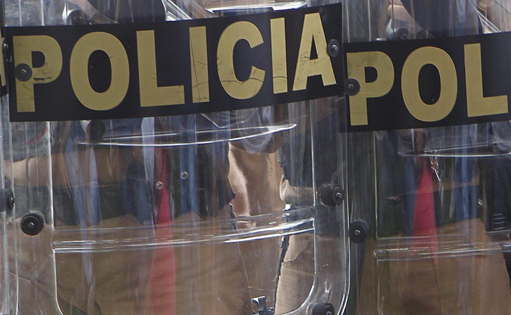 Policiais atrás de escudo: mortes causadas pelo aparato policial põem o Paraná entre os piores do país. | Jonathan Campos/Gazeta do Povo