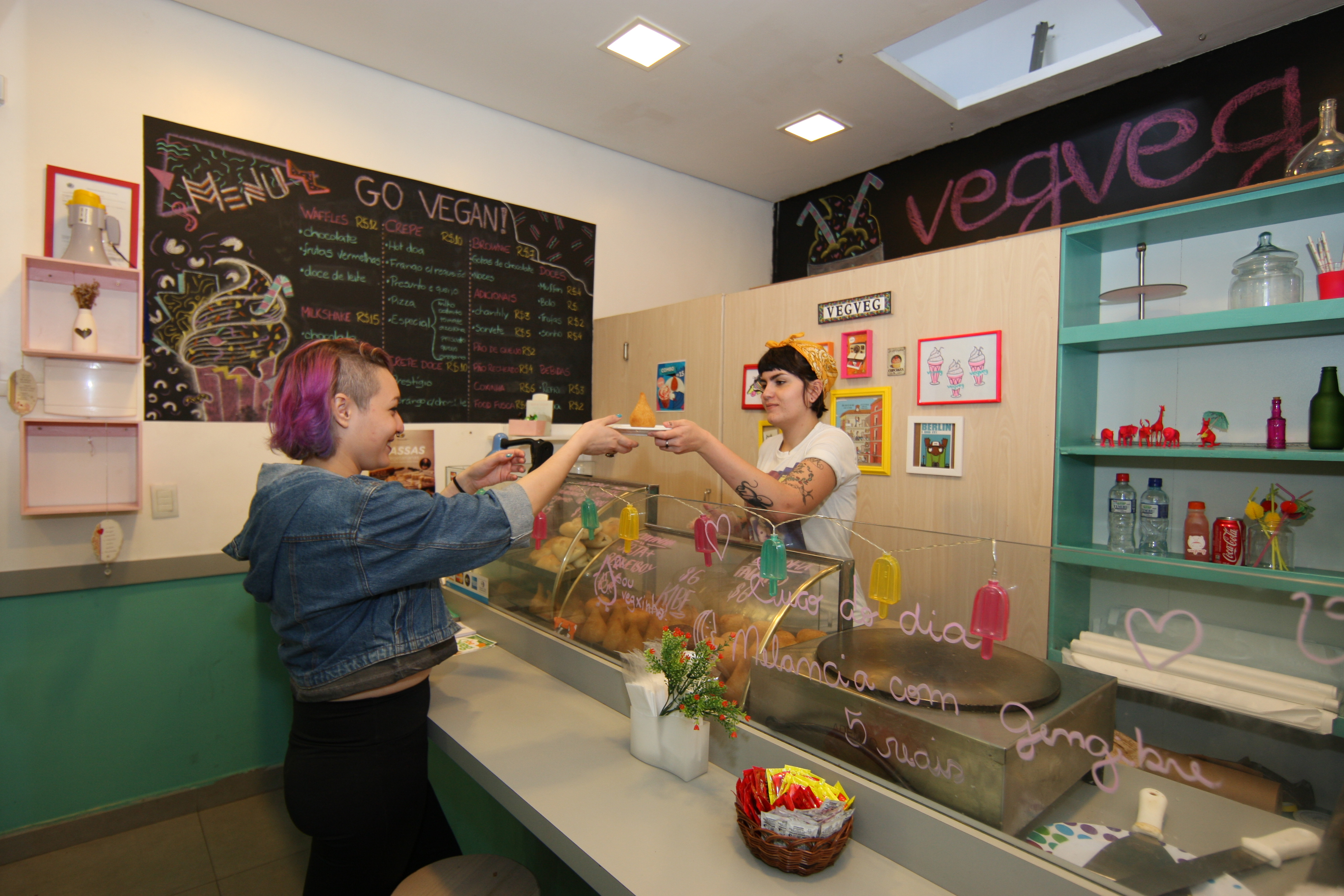 Empório Veg Veg é uma das poucas lojas especializadas na dieta vegana em Curitiba. | Aniele Nascimento/Gazeta do Povo