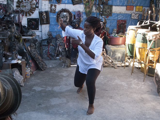 Performance da norte-americana de ascendência haitiana Kantara Souffrant. | Divulgação